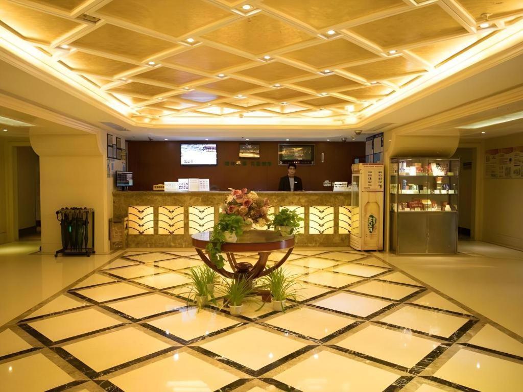 Greentree Inn Suzhou Railway Station North Square Haobainian Wedding Dress City Express Hotel Exteriör bild