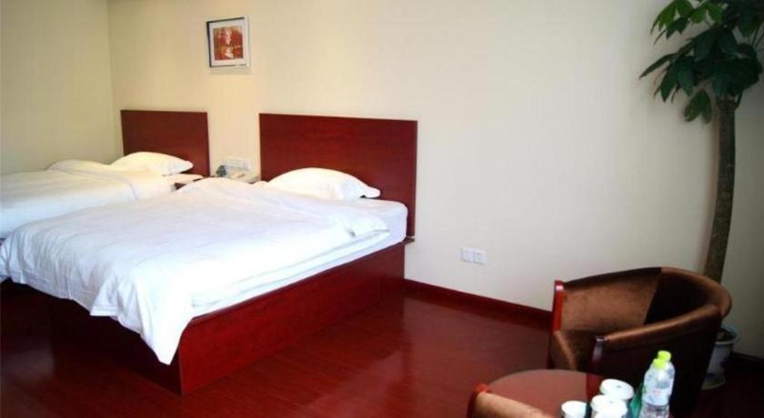 Greentree Inn Suzhou Railway Station North Square Haobainian Wedding Dress City Express Hotel Exteriör bild