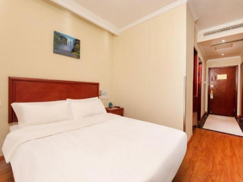Greentree Inn Suzhou Railway Station North Square Haobainian Wedding Dress City Express Hotel Exteriör bild