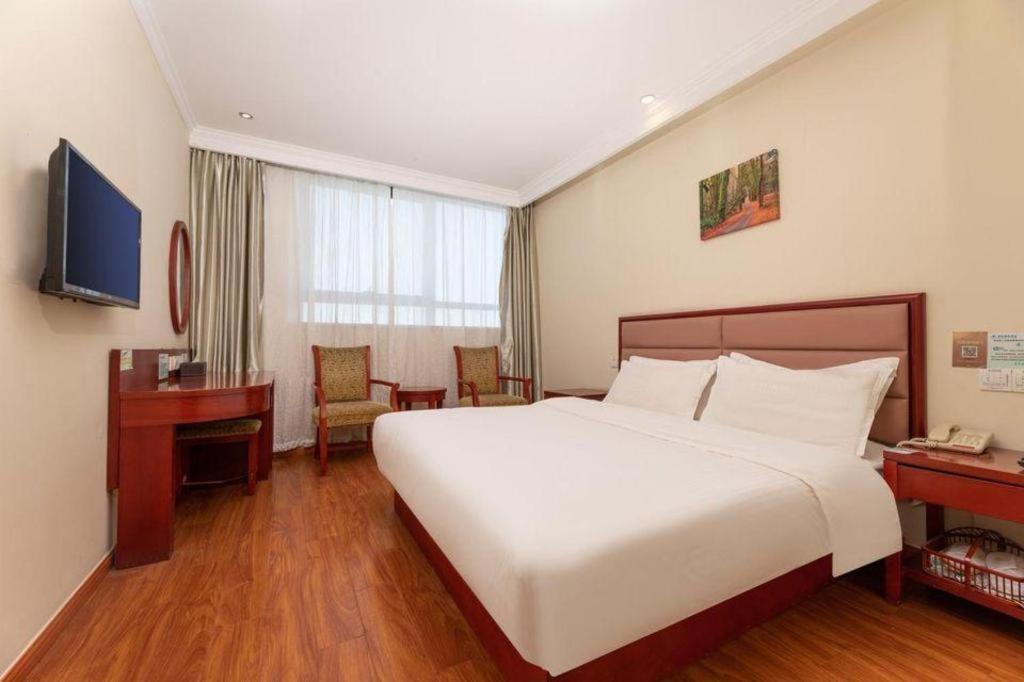 Greentree Inn Suzhou Railway Station North Square Haobainian Wedding Dress City Express Hotel Exteriör bild