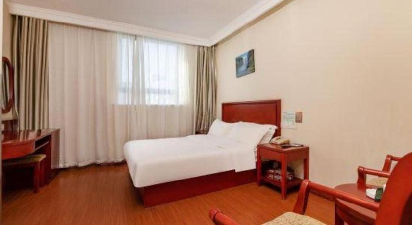 Greentree Inn Suzhou Railway Station North Square Haobainian Wedding Dress City Express Hotel Exteriör bild