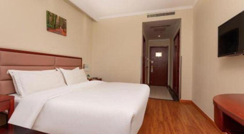 Greentree Inn Suzhou Railway Station North Square Haobainian Wedding Dress City Express Hotel Exteriör bild